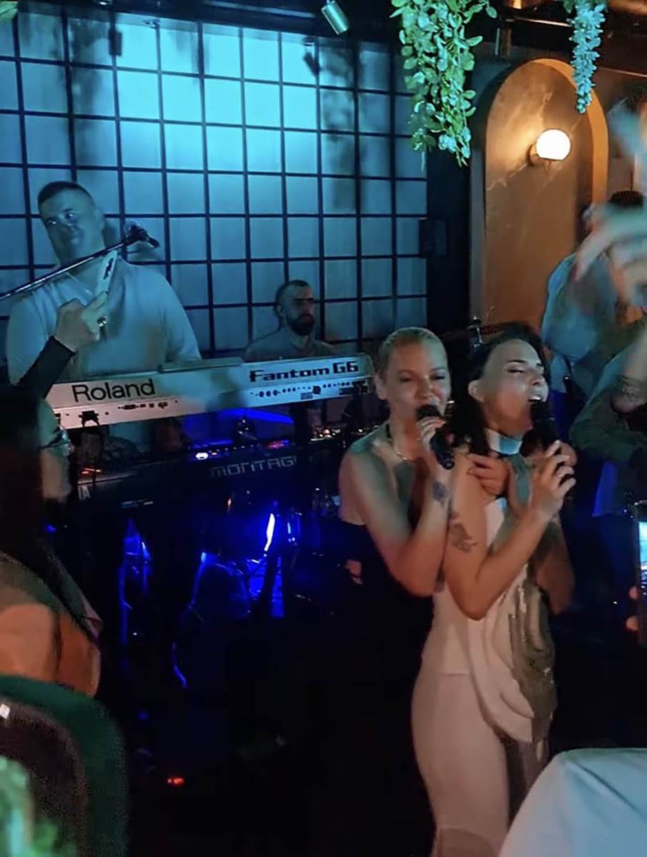 Nataša Bekvalac sestra venčanje (3) copy.jpg