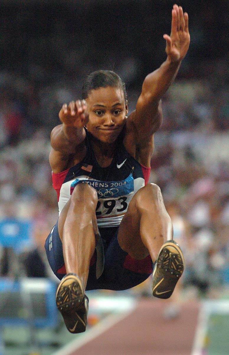 Marion Jones skok 5.jpg