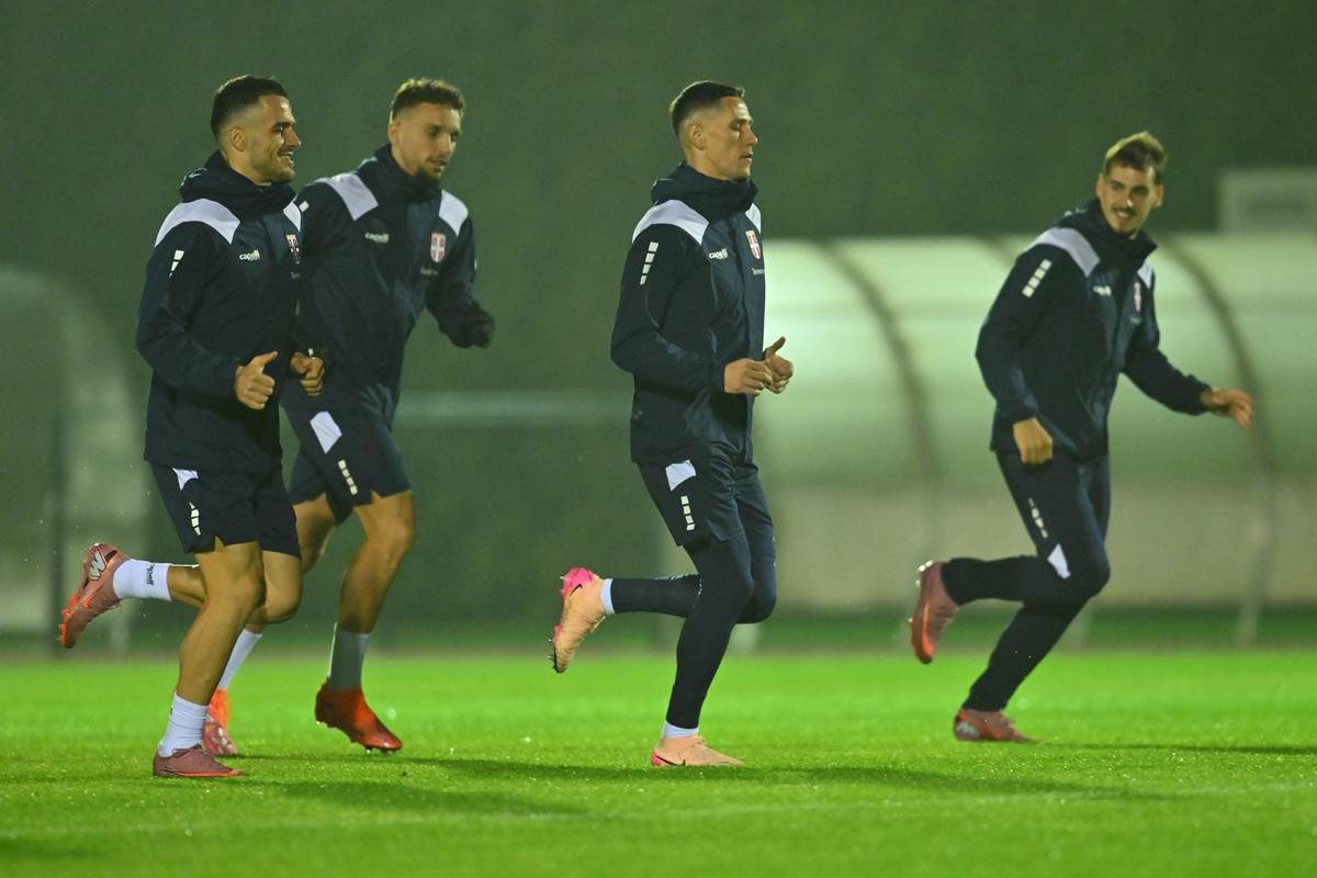 Prvi trening Veljka Paunovića 6.JPG