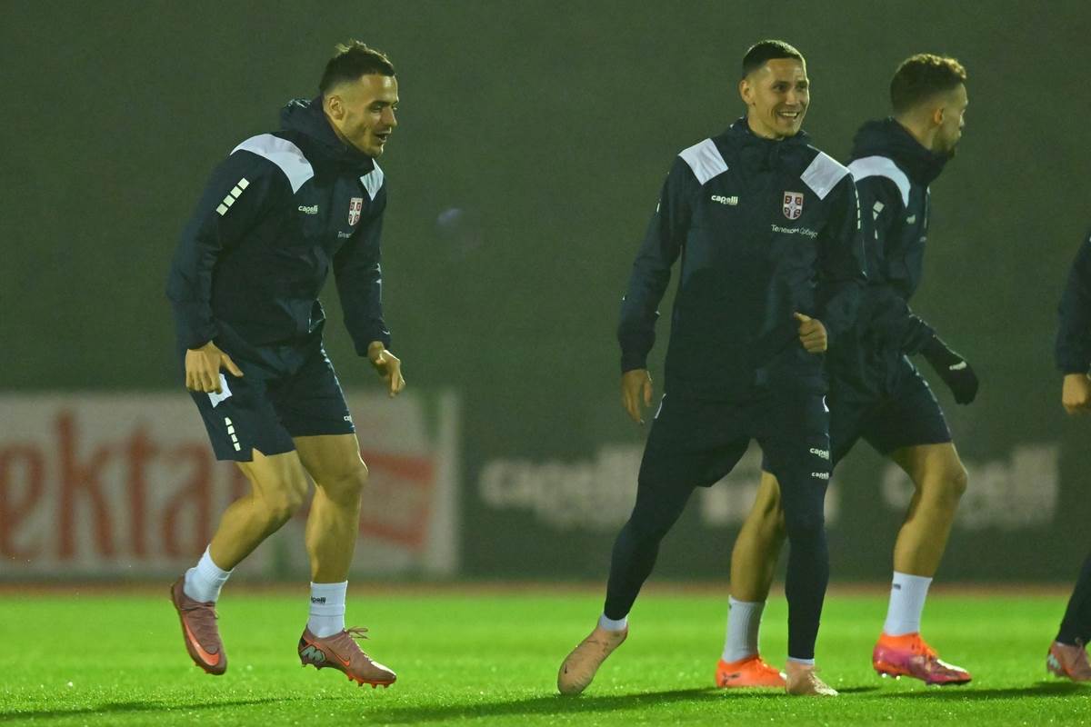 Prvi trening Veljka Paunovića 8.JPG