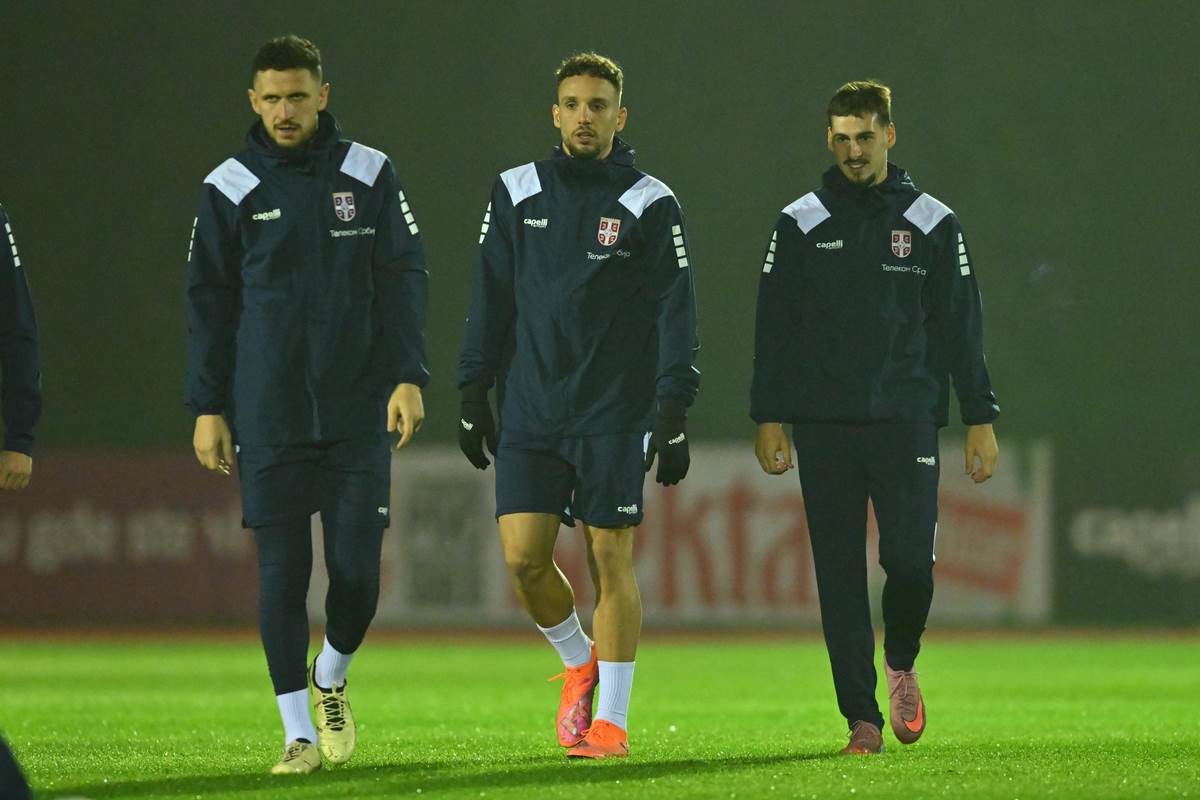 Prvi trening Veljka Paunovića 9.JPG