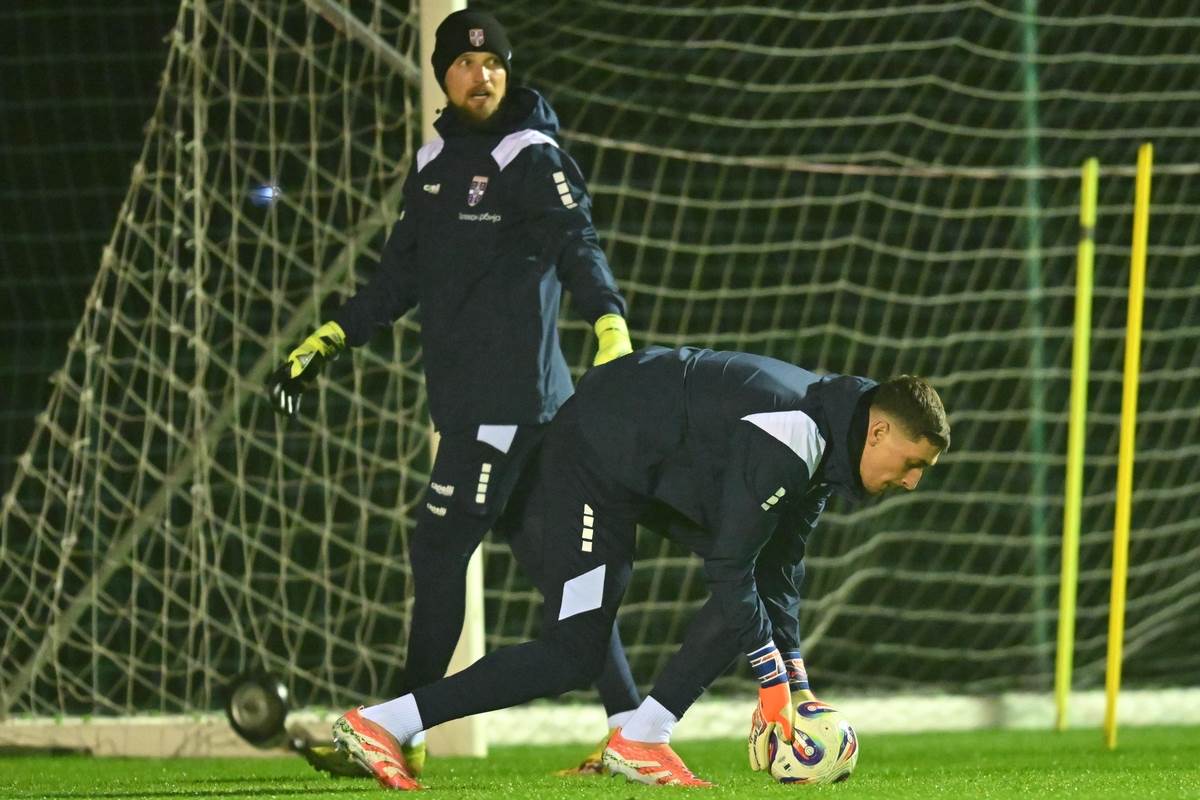 Prvi trening Veljka Paunovića 13.JPG