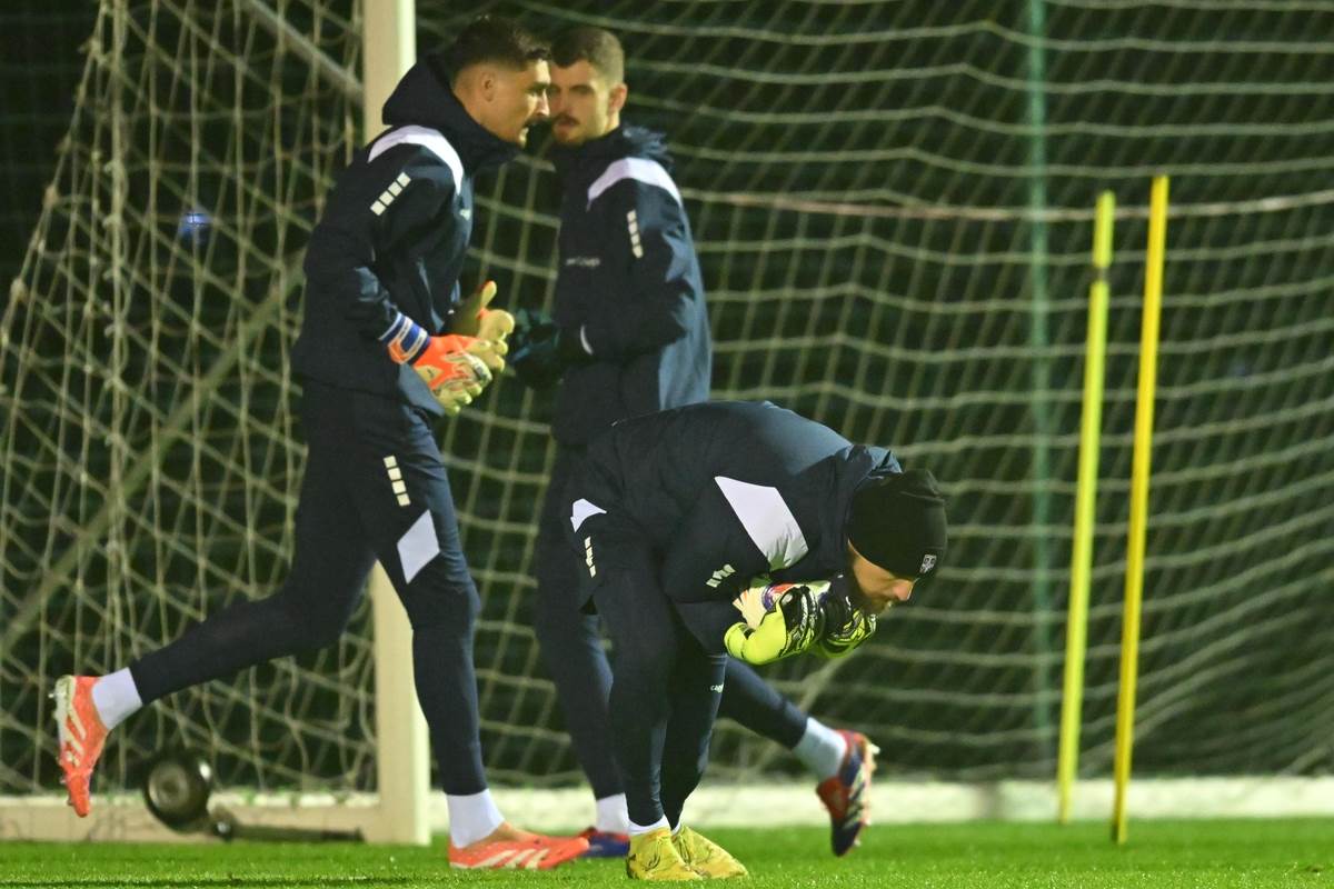 Prvi trening Veljka Paunovića 14.JPG