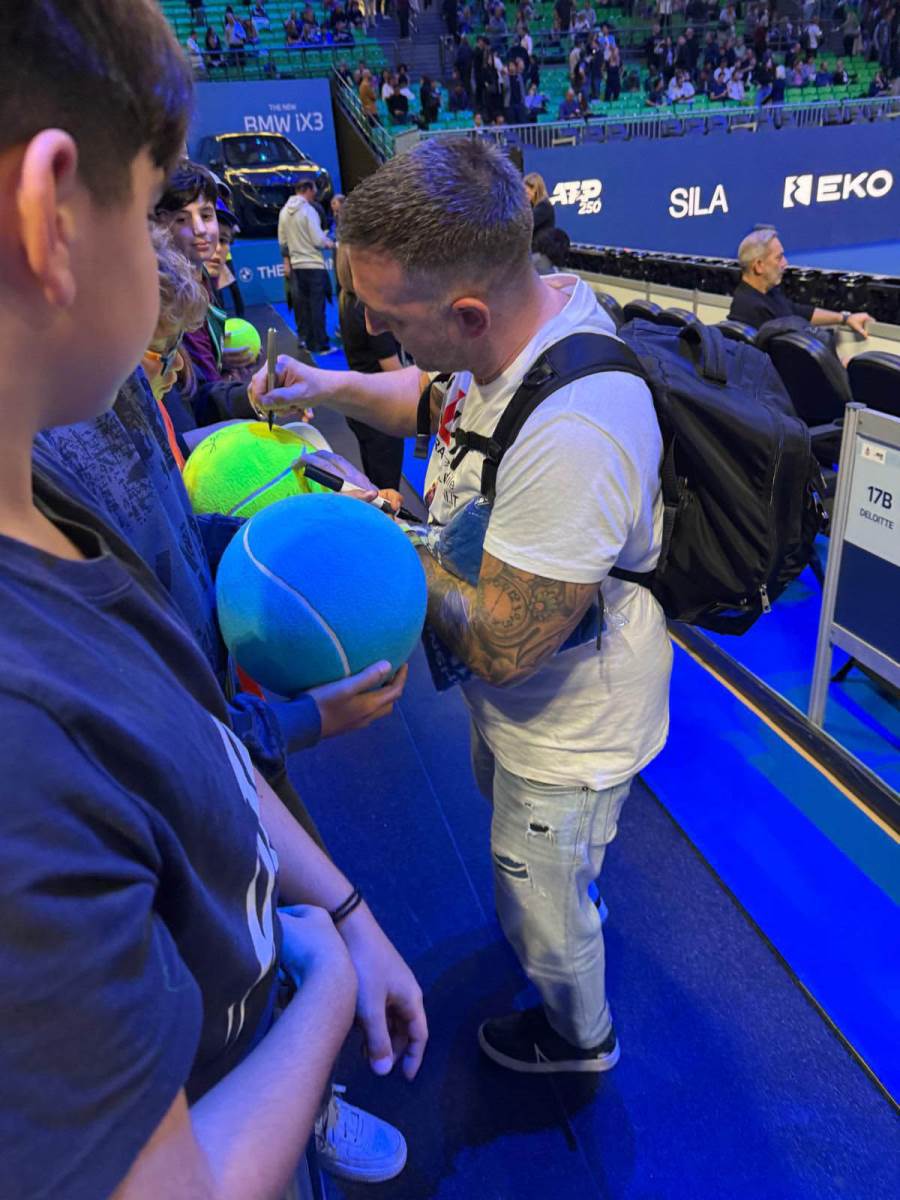 Voja, Novakov navijač (11).jpg