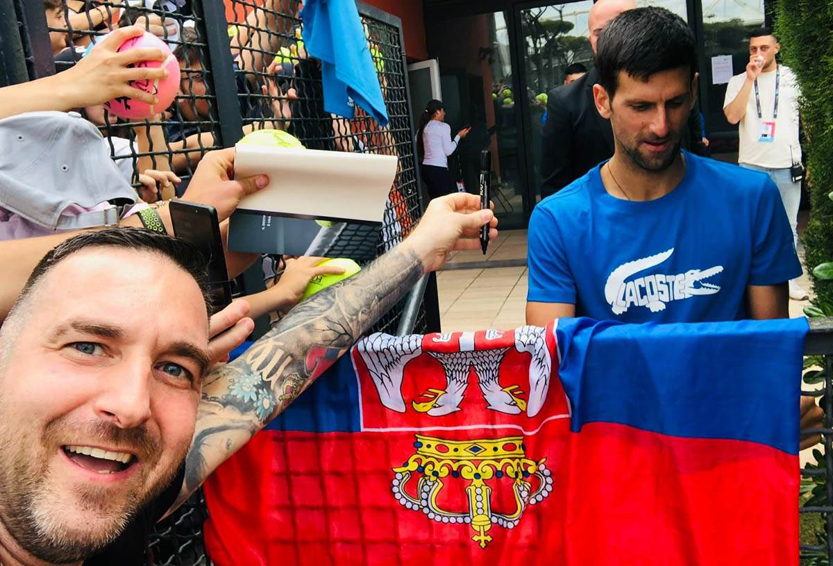 Voja, Novakov navijač (15).jpg