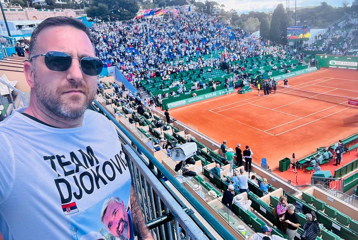 Voja, Novakov navijač (16).jpg