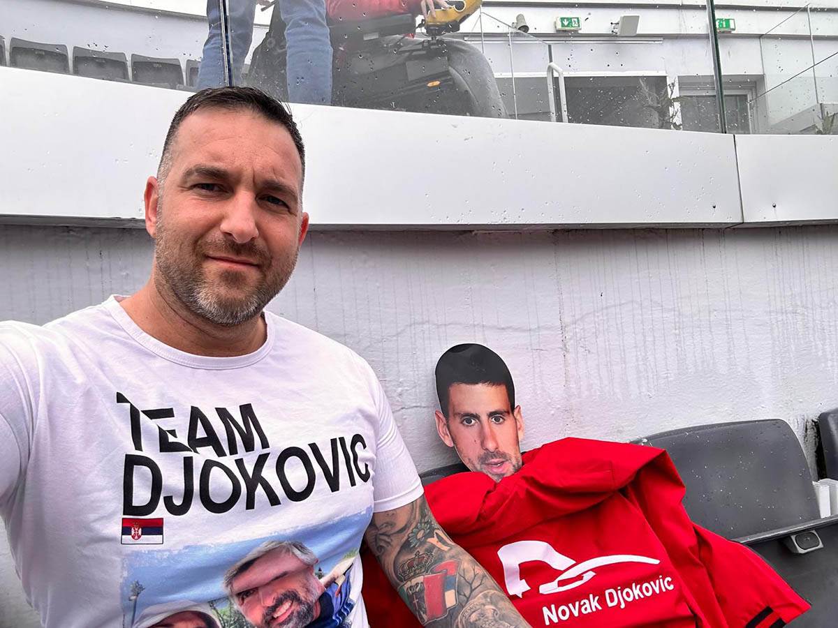 Voja, Novakov navijač (29).jpg
