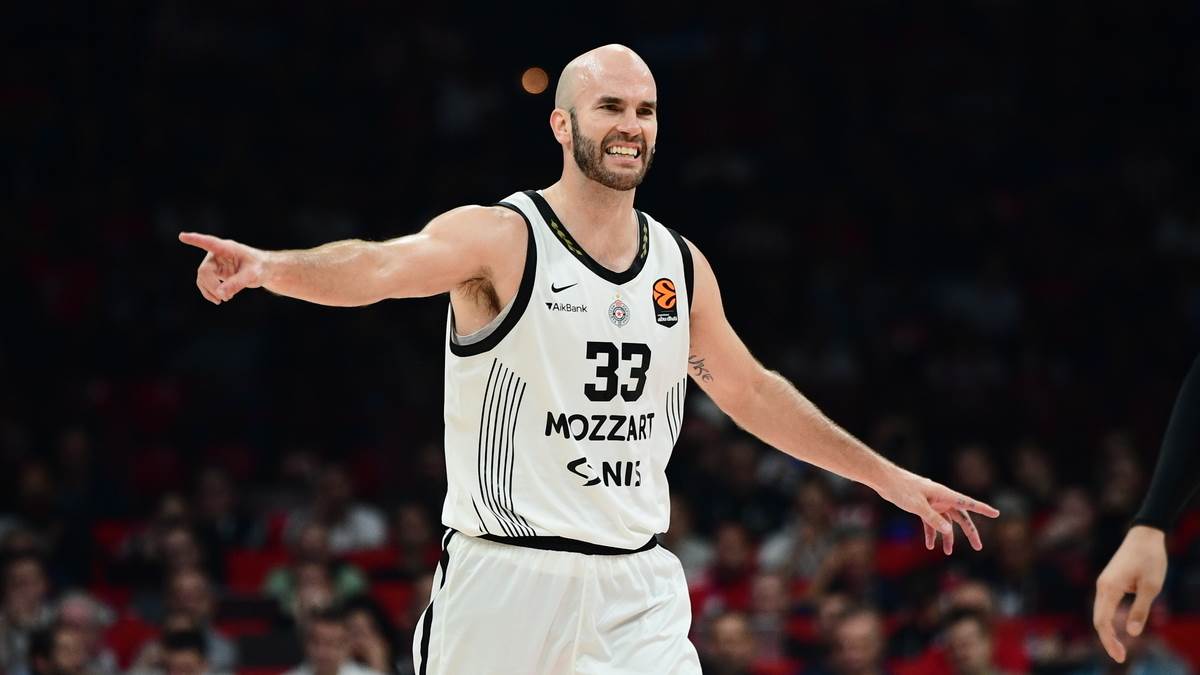 Nik Kalates na meču protiv Olimpijakosa