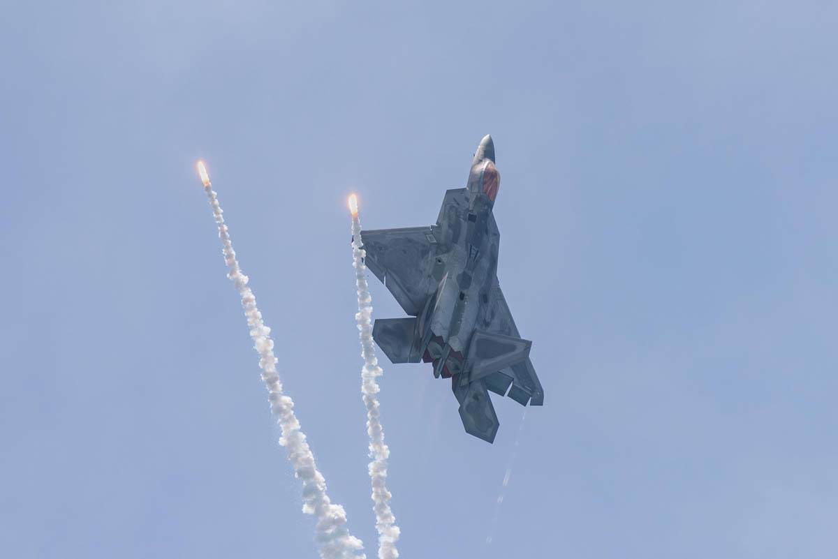 Herkules C-130 6.jpg