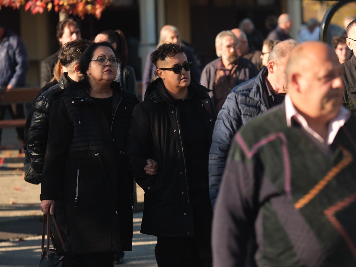 Marija Šerifović sa porodicom u povorci