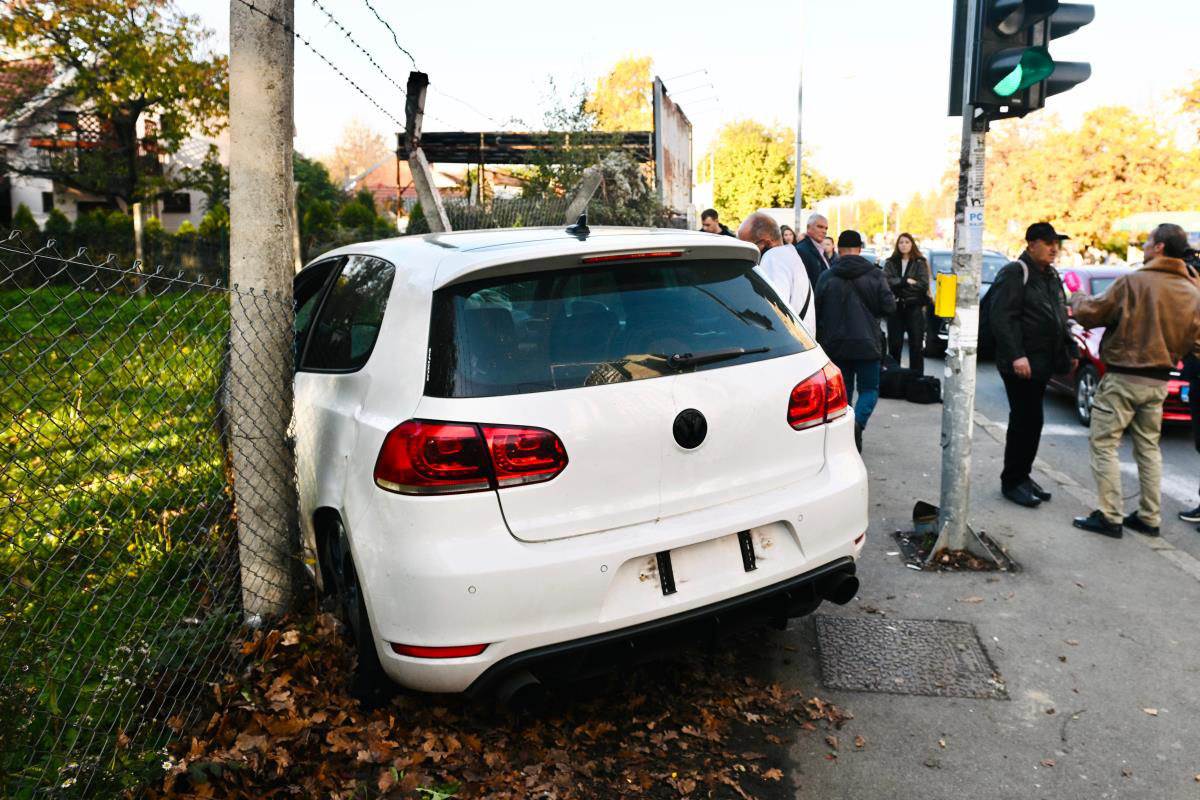 Saobraćajna nesreća na Banjici  (2).jpg