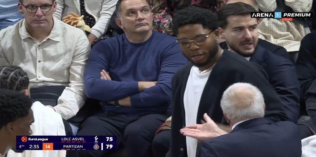 Željko Obradović odbio da se pozravi sa Tajrikom Džounsom na meču Asvela i Partizana