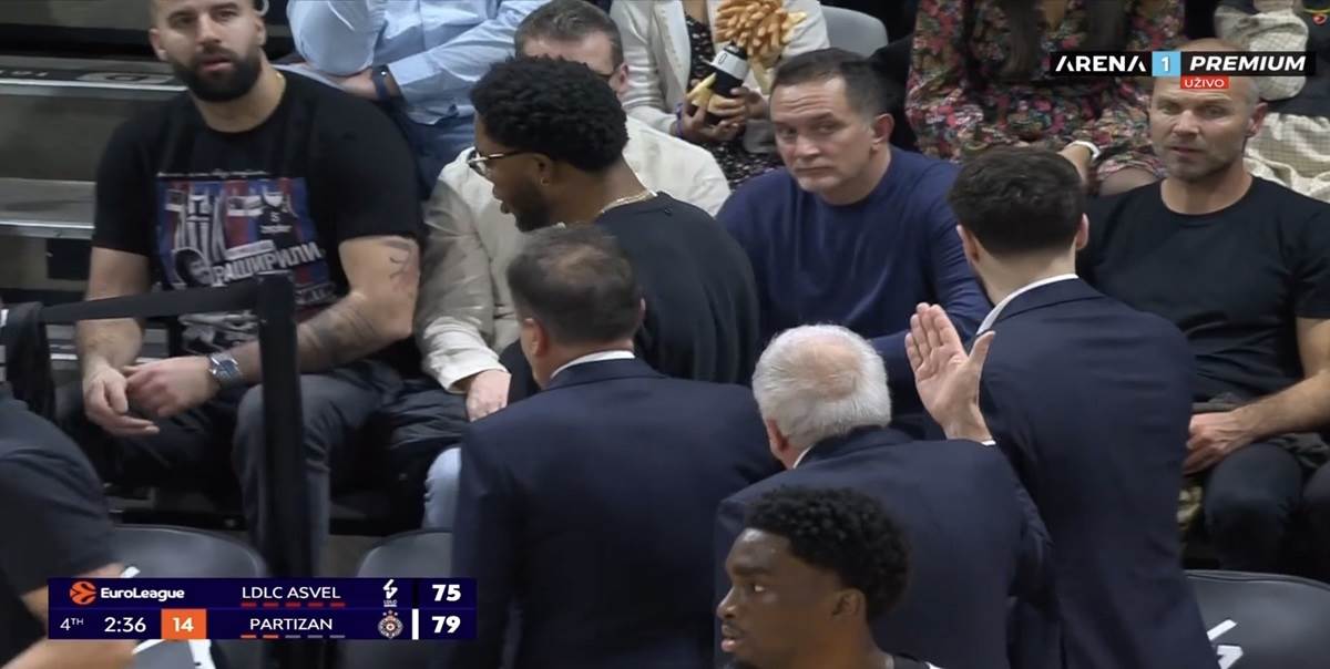 Željko Obradović odbio da se pozravi sa Tajrikom Džounsom na meču Asvela i Partizana