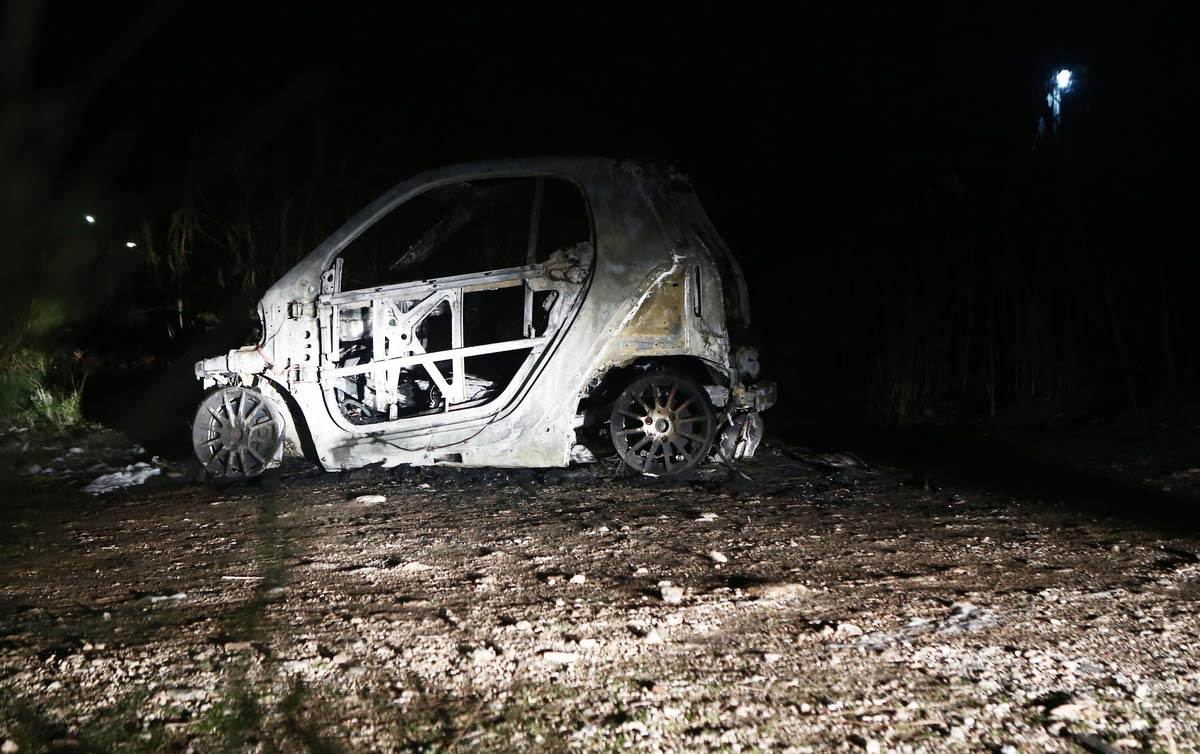 Spaljeni automobil iz kog je ranjen Darko Kovačević 2.jpg