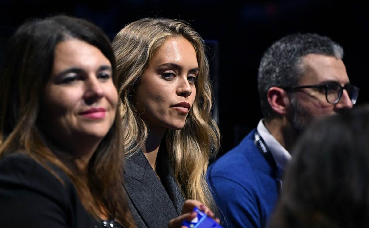 Lejla Hasanović devojka Janika Sinera gleda meč u Torinu