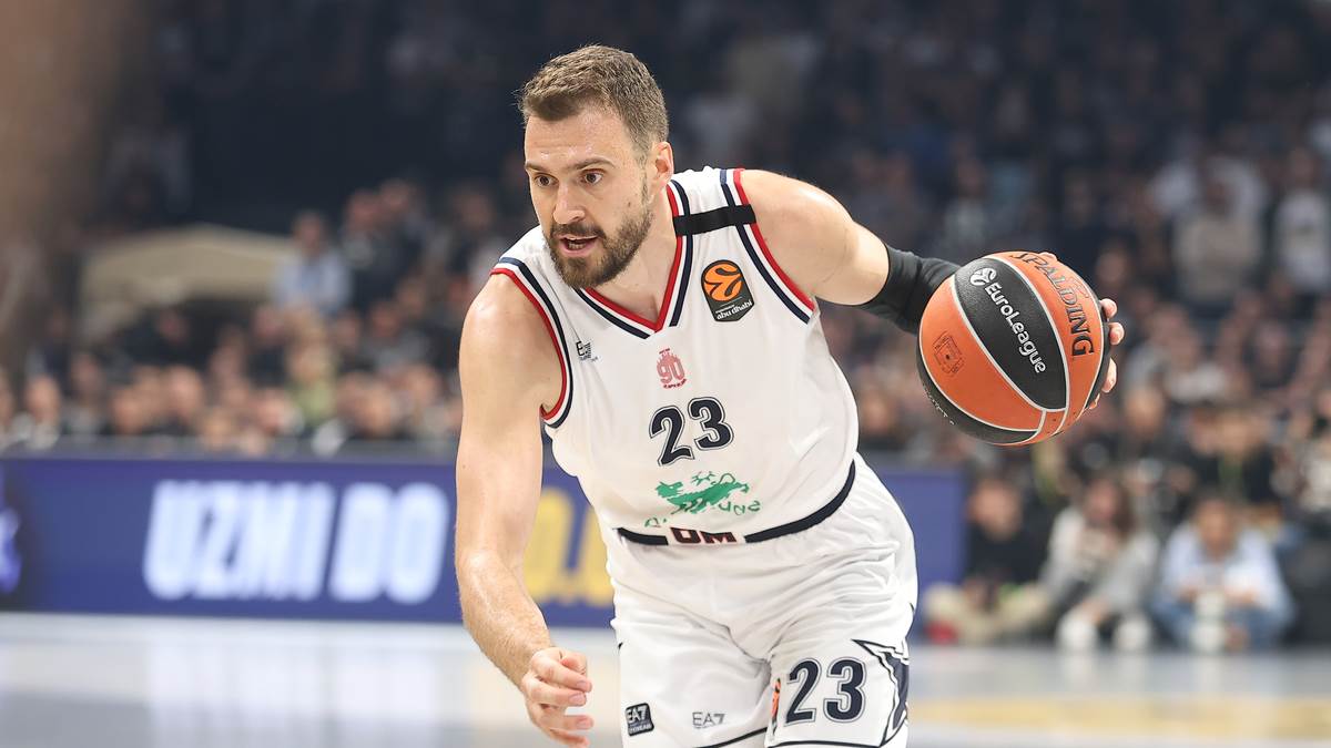 Marko Gudurić kreće na koš Partizana u Beogradskoj areni