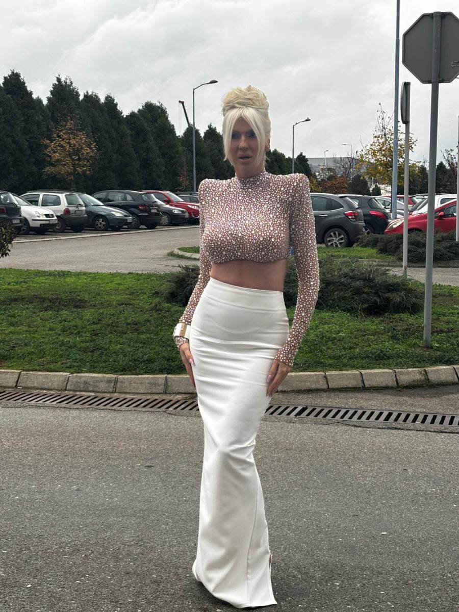 Jelena Karleusa (5) copy.jpg