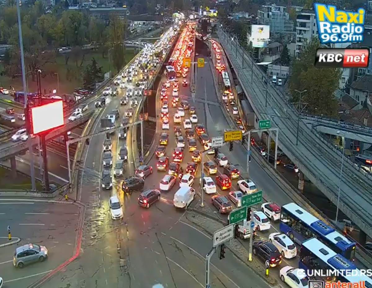 autokomanda copy.jpg