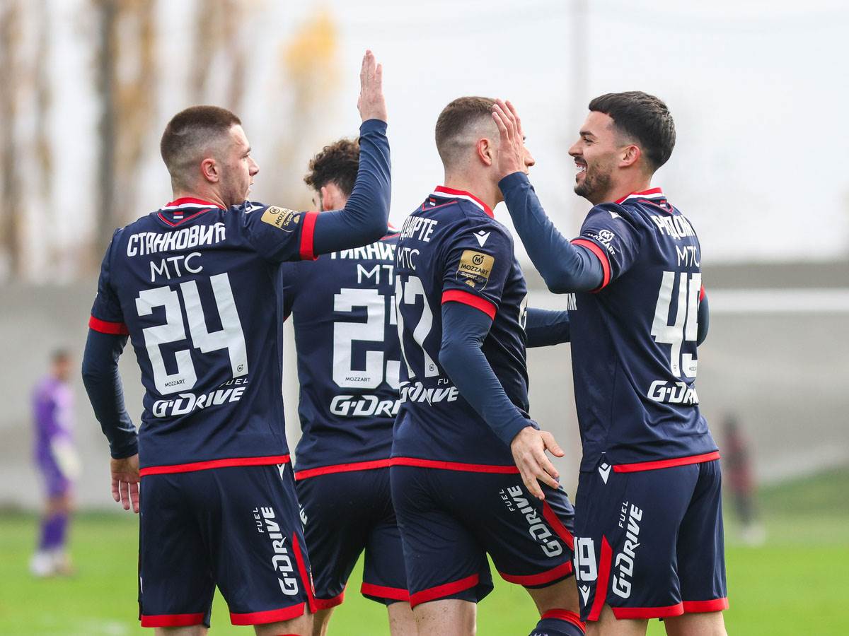 Crvena Zvezda - Sloven Ruma (1).jpg