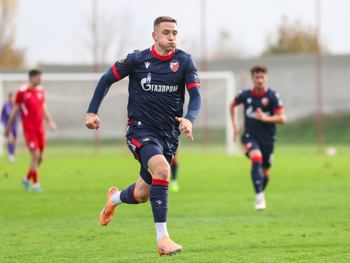 Crvena Zvezda - Sloven Ruma (2).jpg