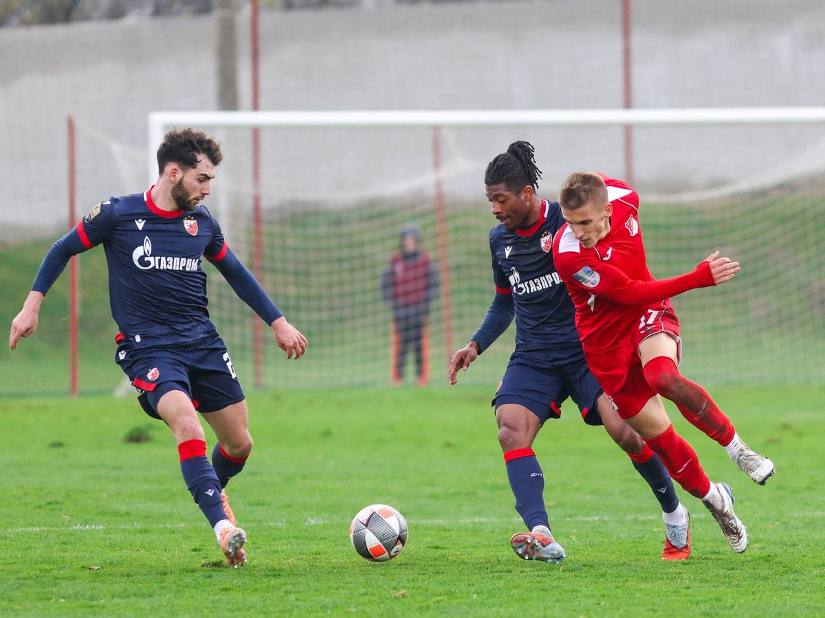 Crvena Zvezda - Sloven Ruma (11).jpg