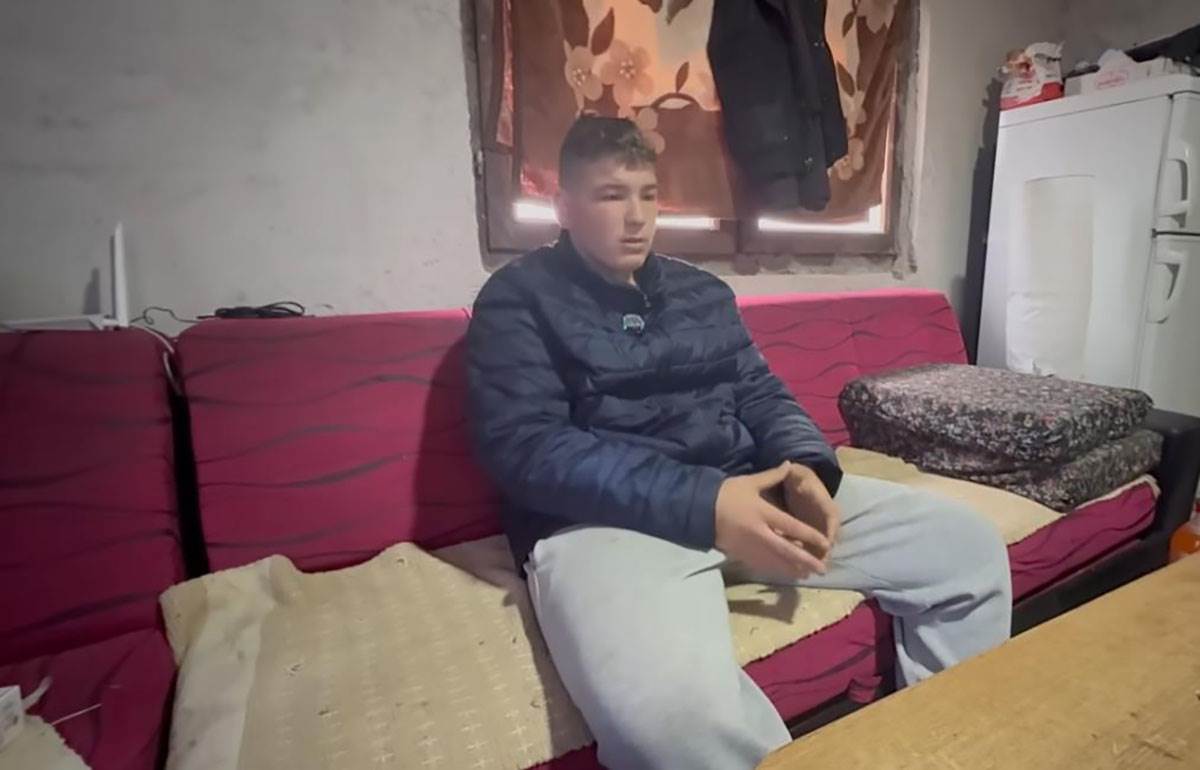 Dečak za kog majka ne želi da čuje (5).jpg