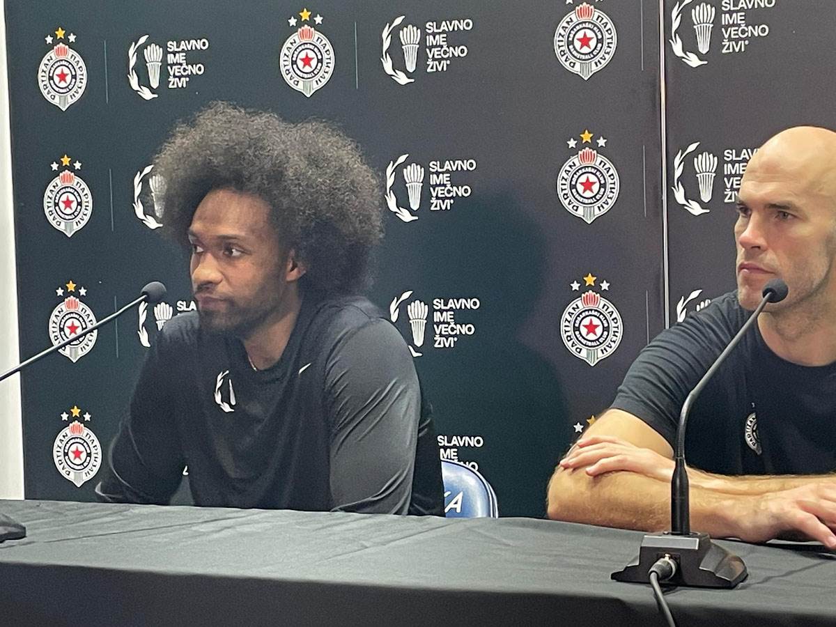 Parker i Kalates konferencija Partizana (5).jpg