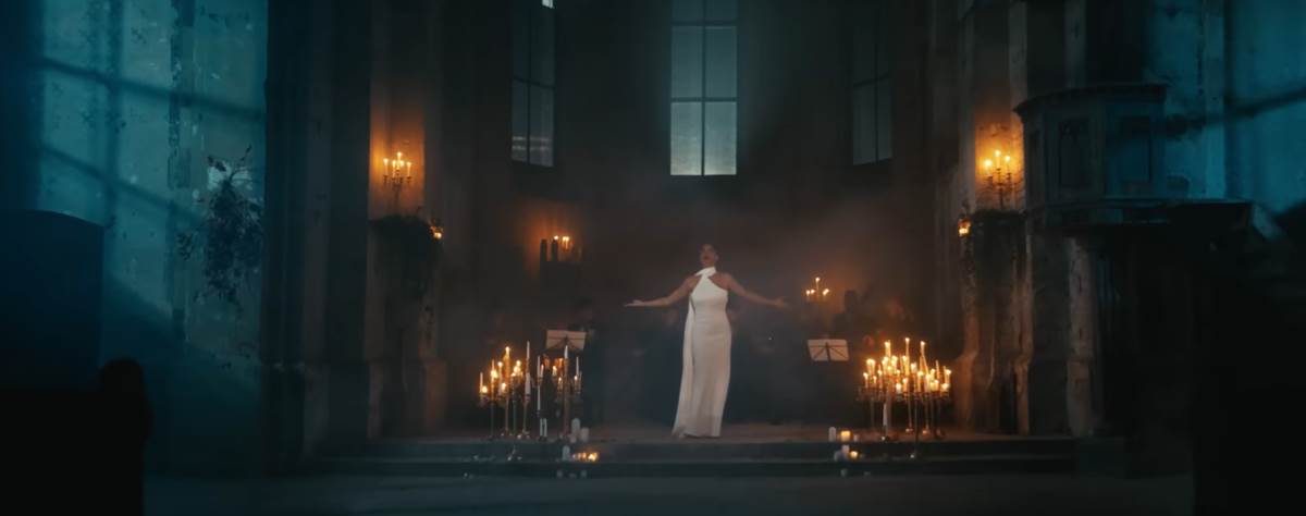 Marina Visković u spotu Sporedna uloga