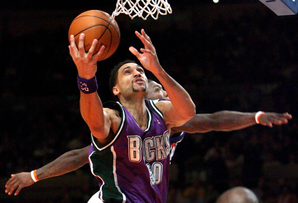 Dan Gadzuric (2).jpg