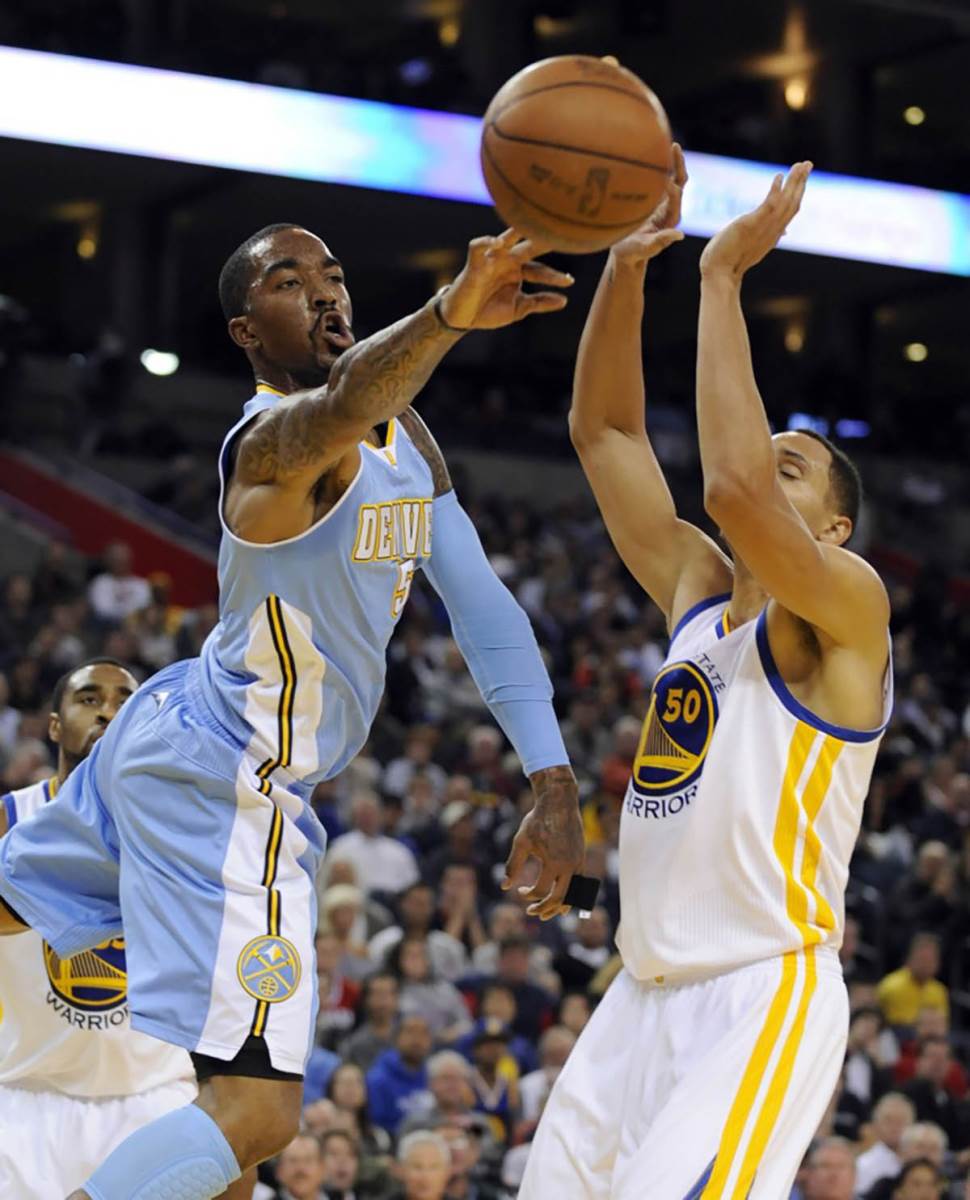 Dan Gadzuric (8).jpg