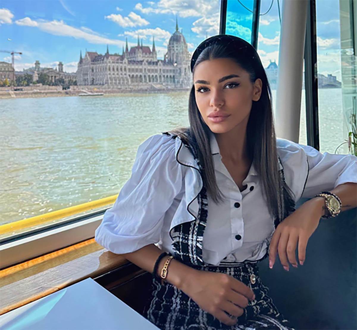 Nikola Keljanović Ćaletov sin devojka (1).jpg