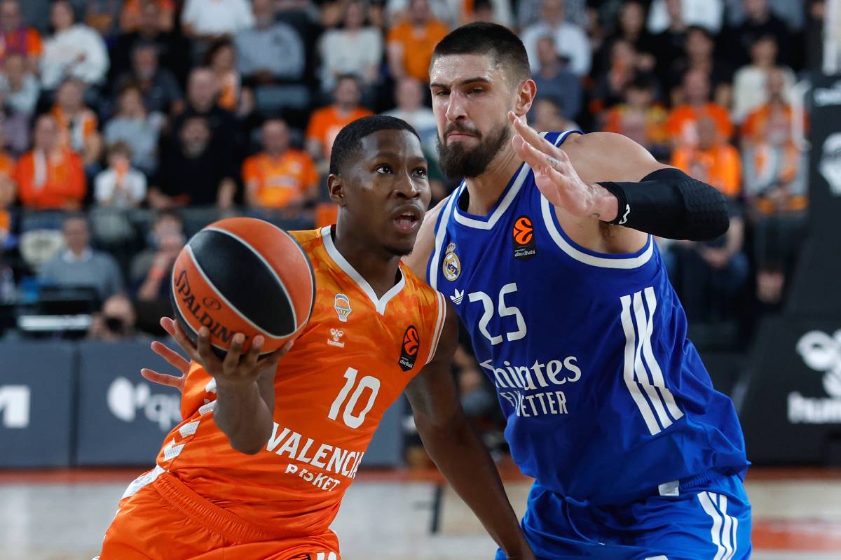 Omari Mur protiv Aleksa Lena