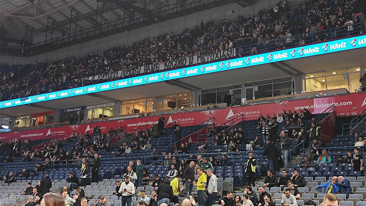 Beogradska arena pred Partizan - Fenerbahče (1).jpg