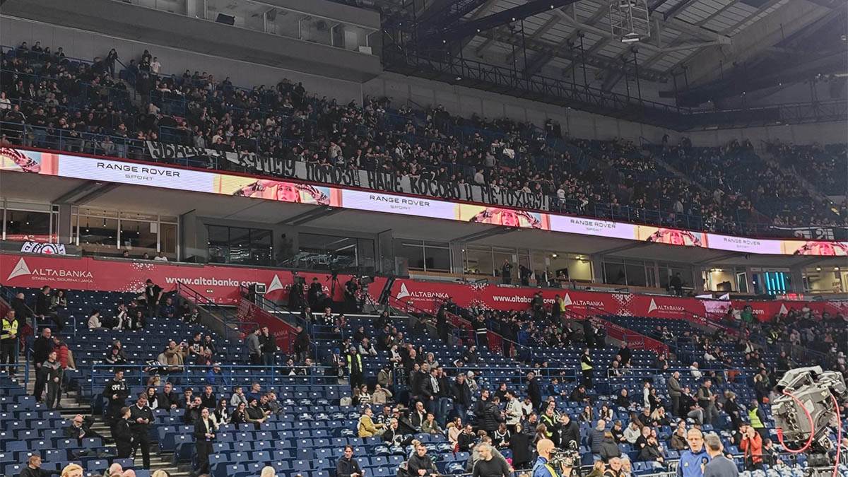 Beogradska arena pred Partizan - Fenerbahče (2).jpg
