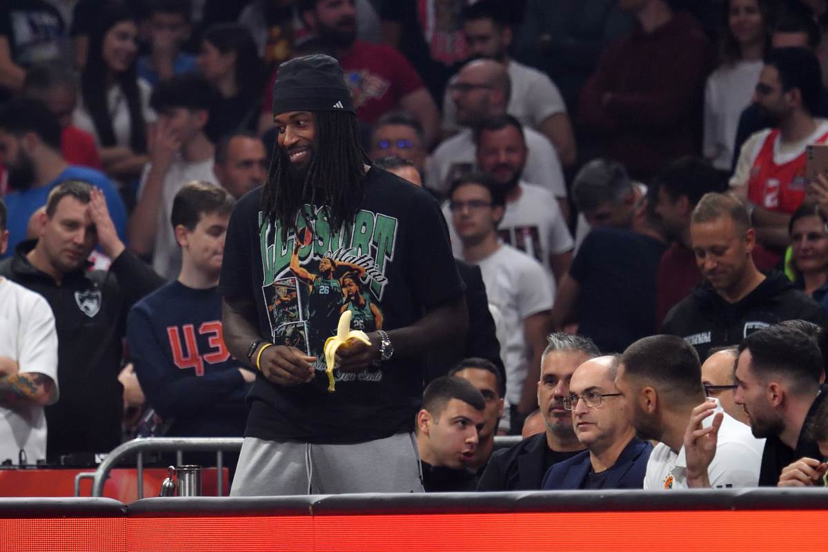 Matijas Lesor jede bananu protiv Zvezde