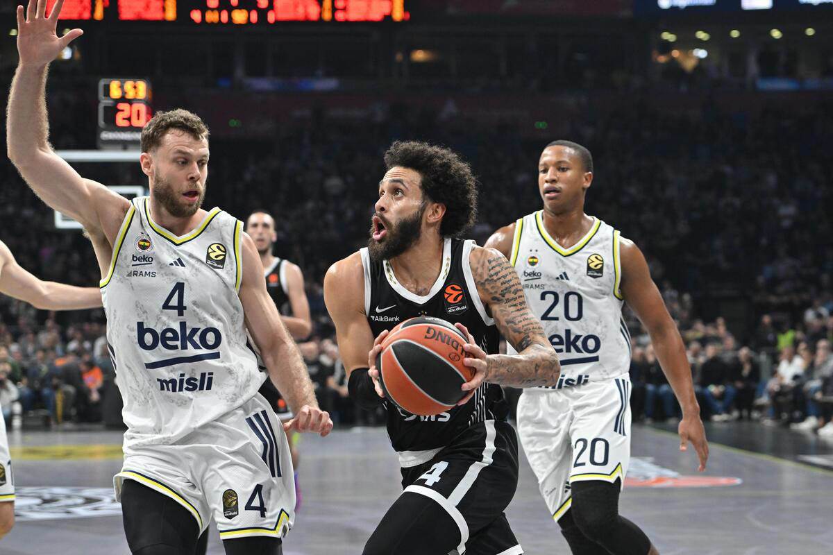 Partizan - Fenerbahče (1).jpg