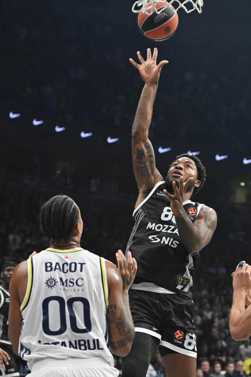 Partizan - Fenerbahče (1).jpg