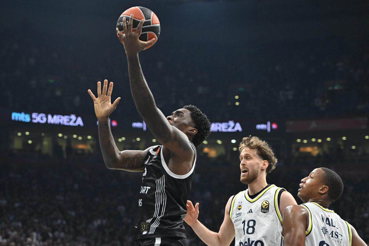 Partizan - Fenerbahče (10).jpg