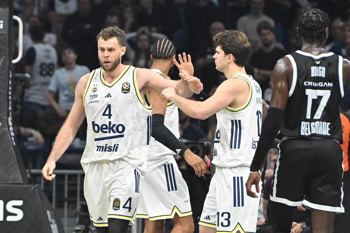 Partizan - Fenerbahče (9).jpg