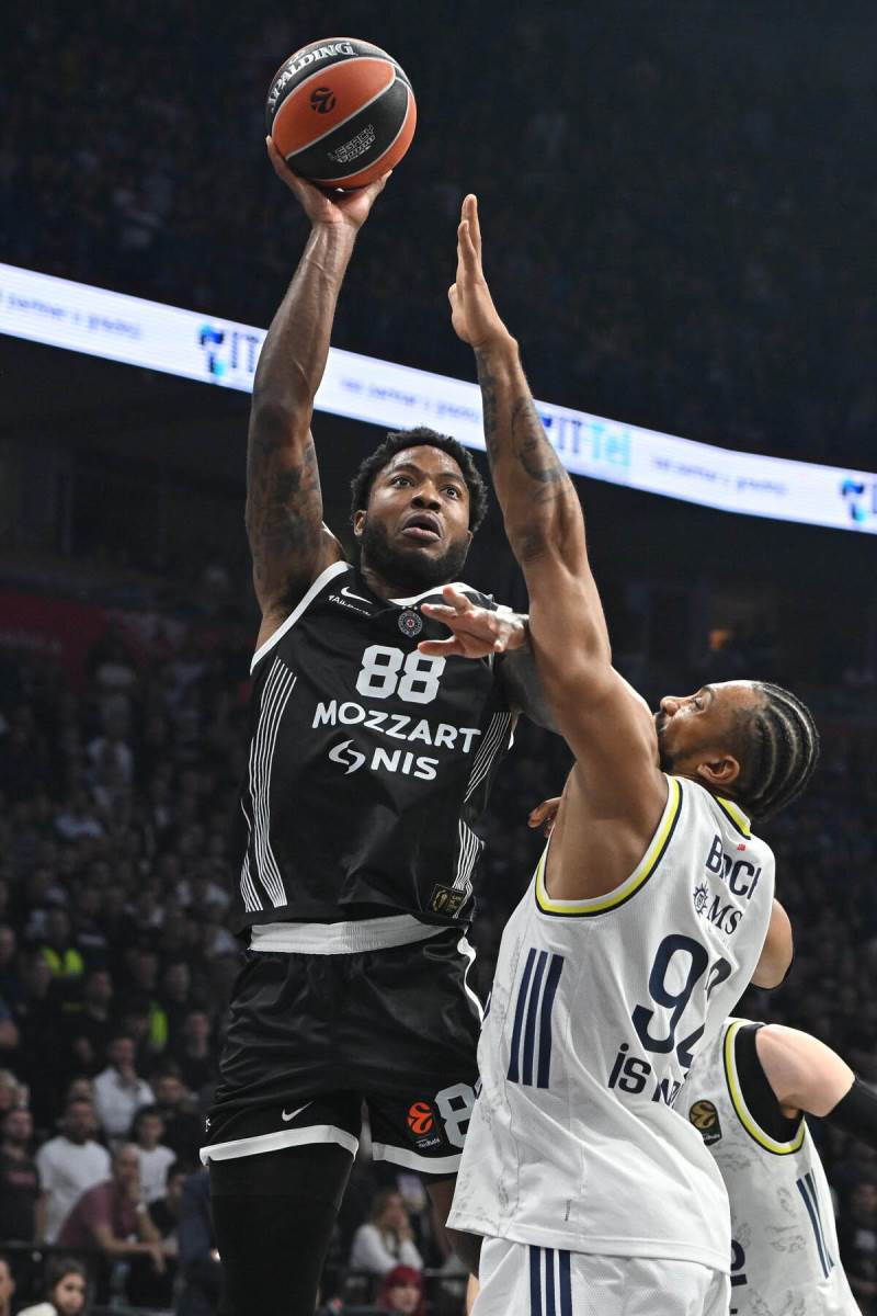 Partizan - Fenerbahče (12).jpg