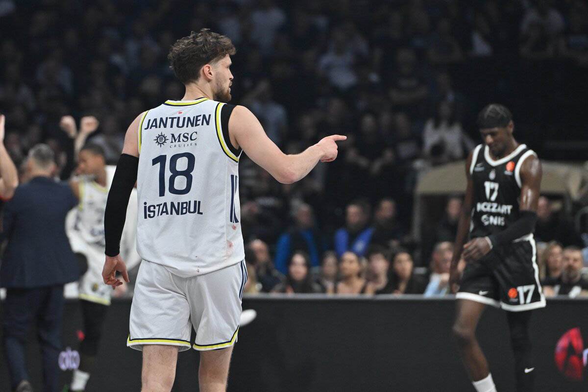 Partizan - Fenerbahče (3).jpg