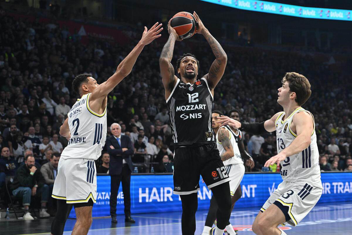 Partizan - Fenerbahče (2).jpg