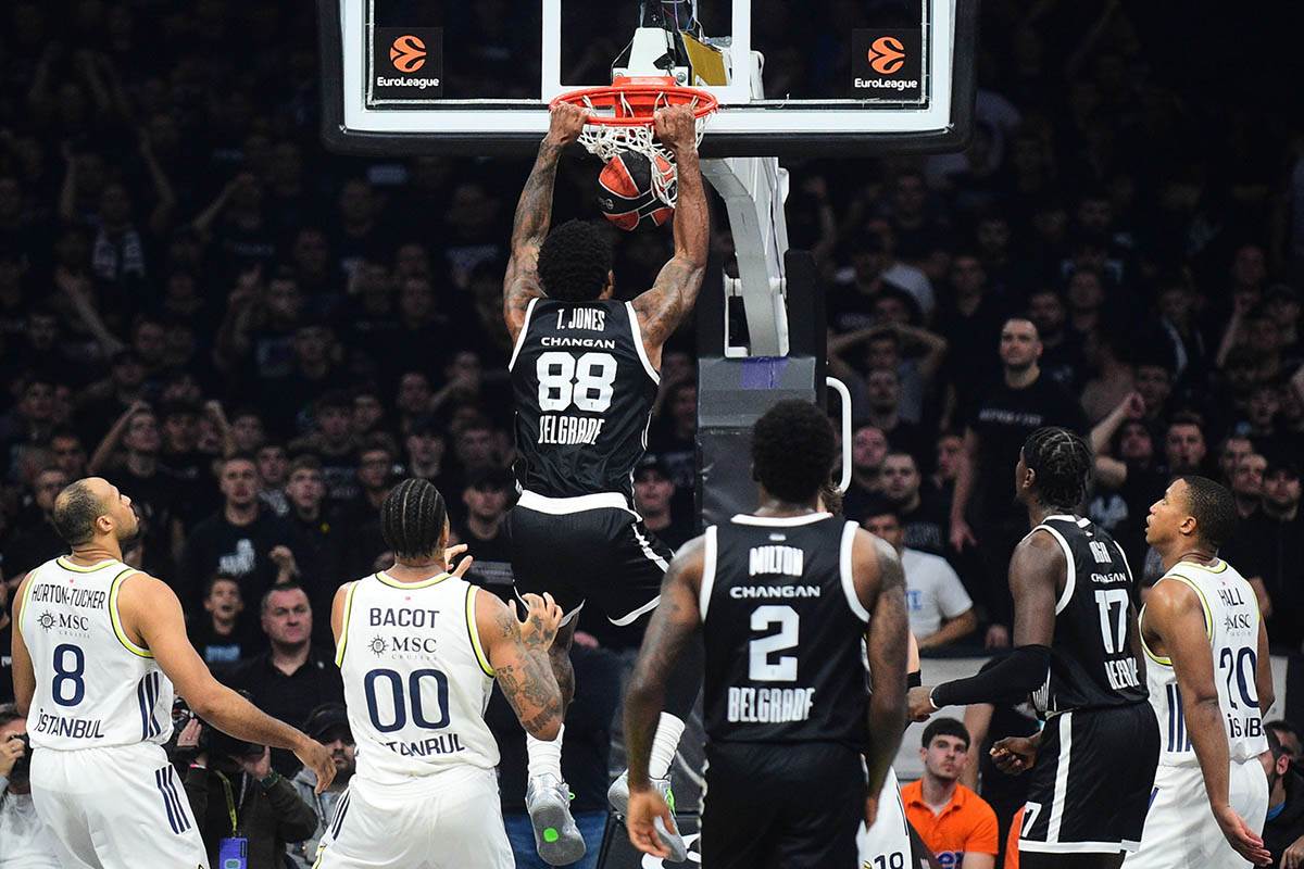 Partizan - Fenerbahče (7).jpg