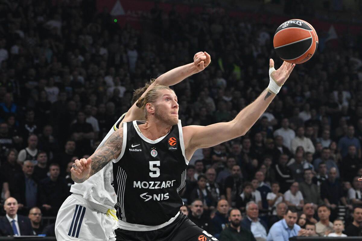 Partizan - Fenerbahče (1).jpg