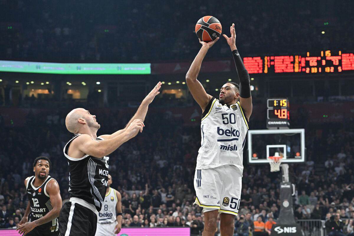 Partizan - Fenerbahče (10).jpg