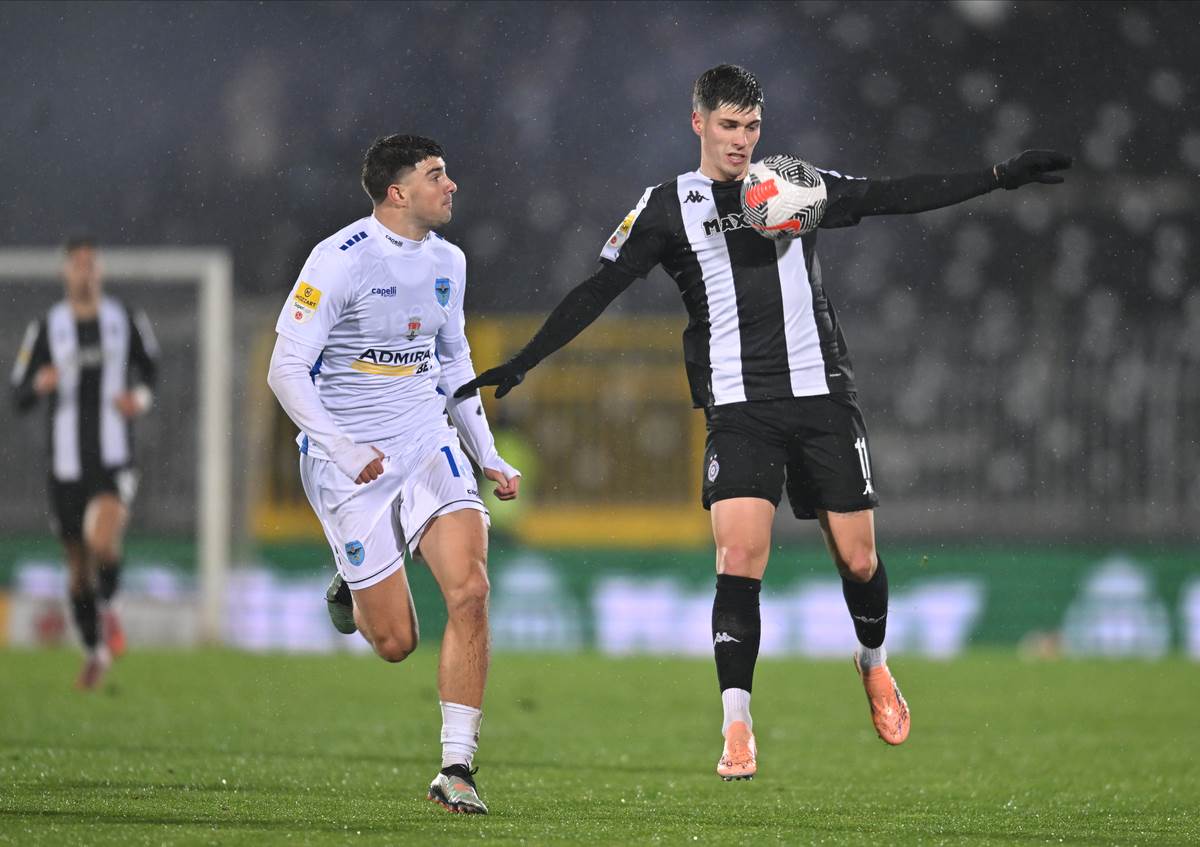 Partizan - Železničar (51).jpg