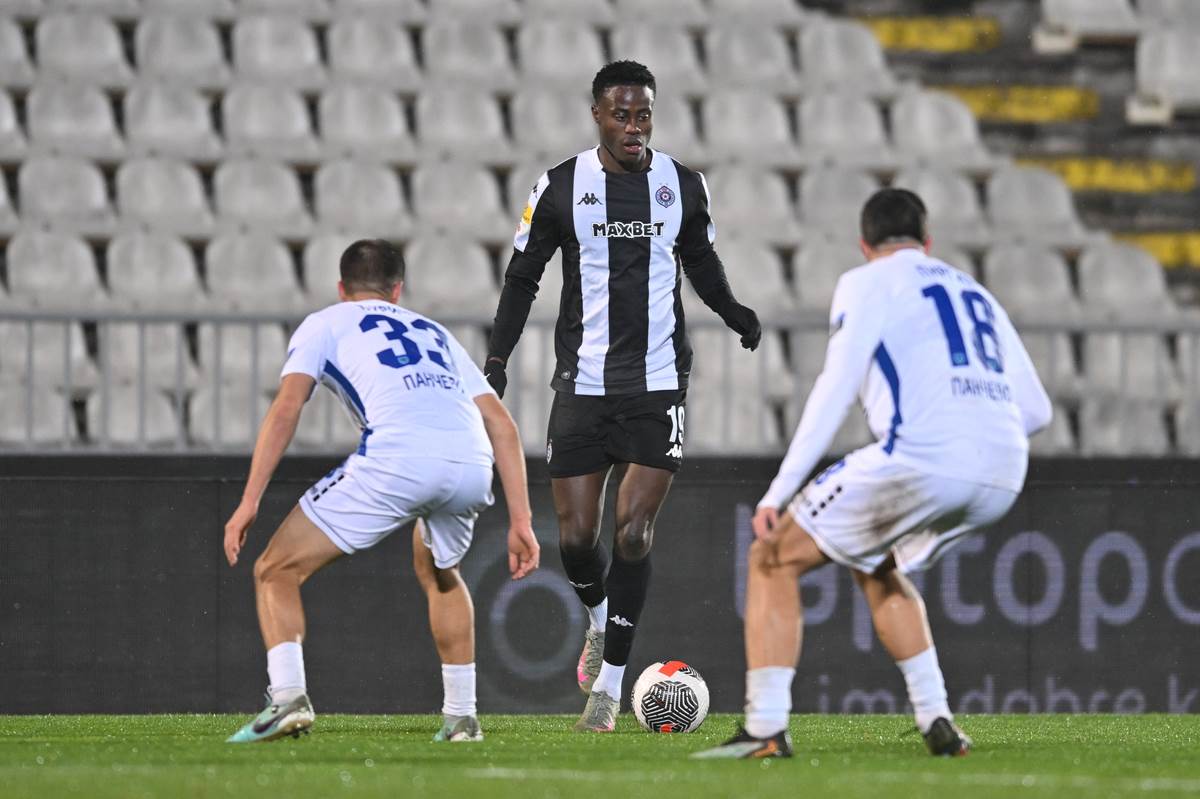 Partizan - Železničar (57).jpg