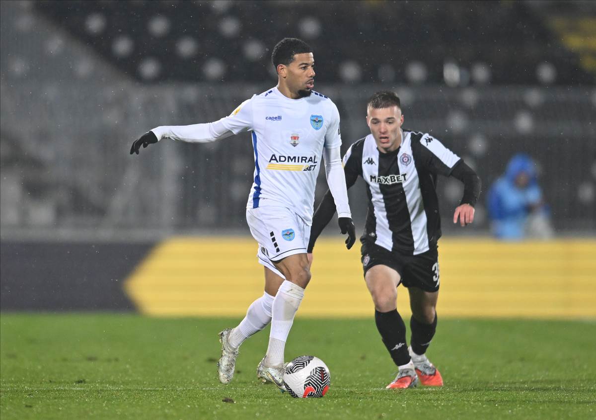 Partizan - Železničar (99).jpg