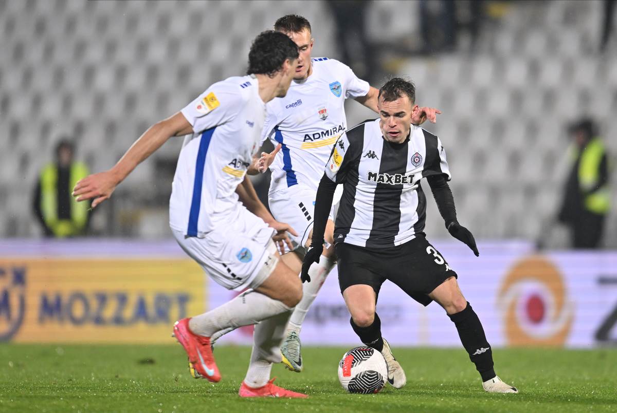 Partizan - Železničar (71).jpg