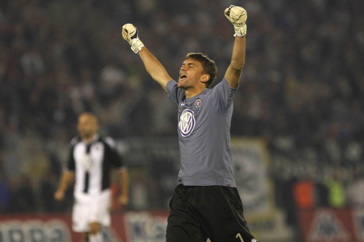 Darko Božović slavi gol u Partizanu